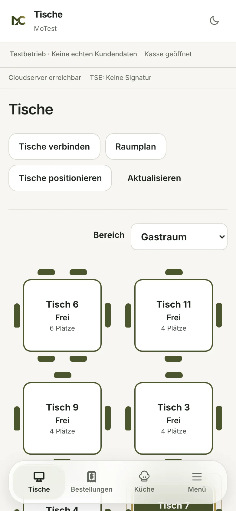MizanCheck Restaurant auf dem Handy: Tischübersicht und mobile Schnellnavigation mit Beispieldaten.